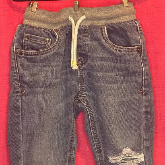 CAT & JACK DISTRESSED TIE WAIST SKINNY JEANS SIZE 3T - Picture 2 of 7
